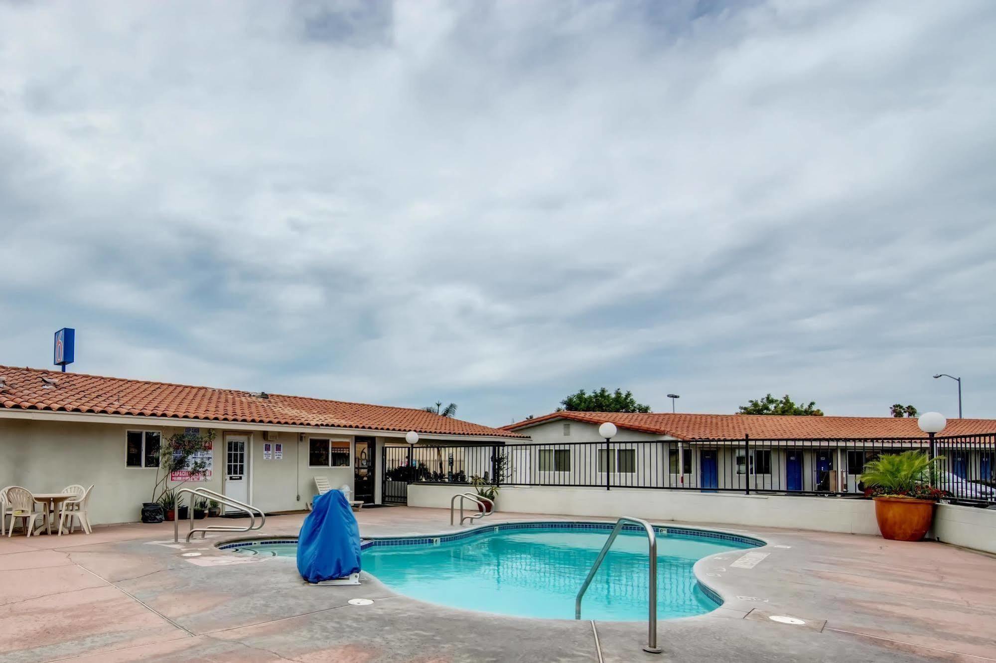 Motel 6 Manteca Exterior foto
